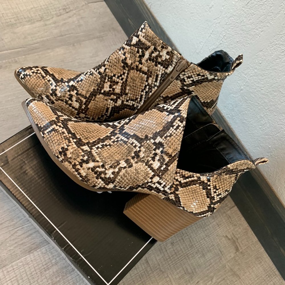 Qupid - Nava Womens Ankle Boots